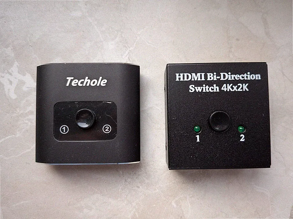 2x HDMI switcher für Beamer etc. schwarz neuwertig / voll funktionsfähig