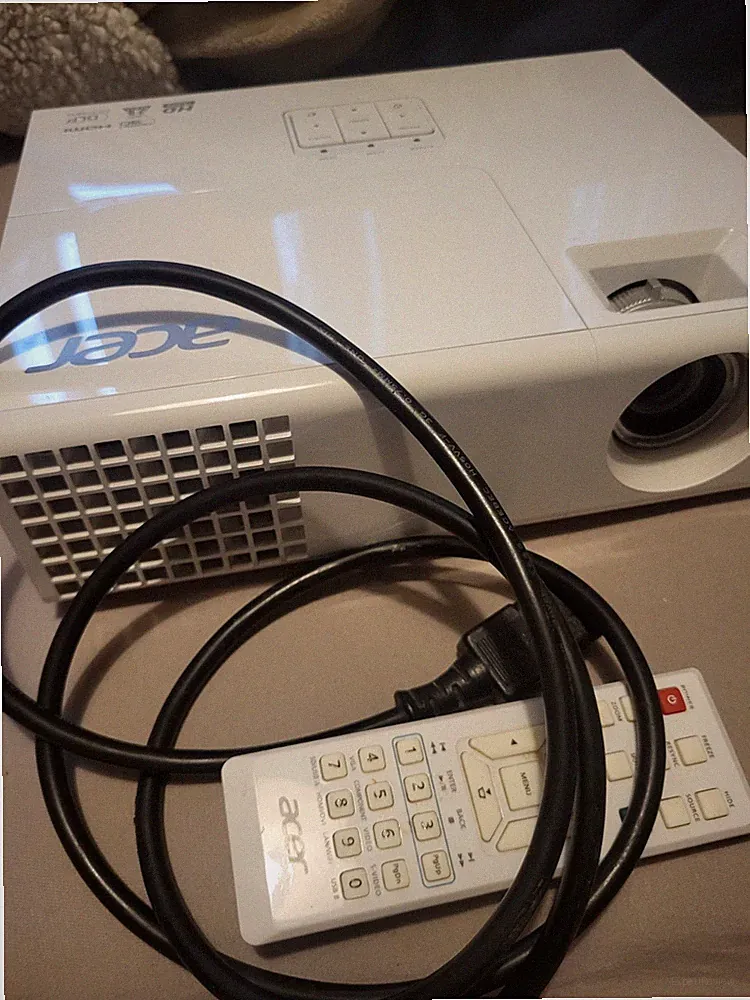 3D Beamer Acer X1340WH 2700 Ansi 10000:1 mit neuer Osram Lampe