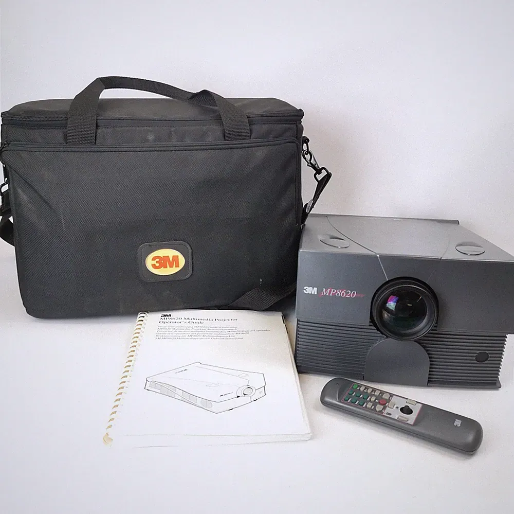 3M Desktop Beamer MP8620 mit Fernbedienung, Koffer & Zubehör DV 710 Liesegang