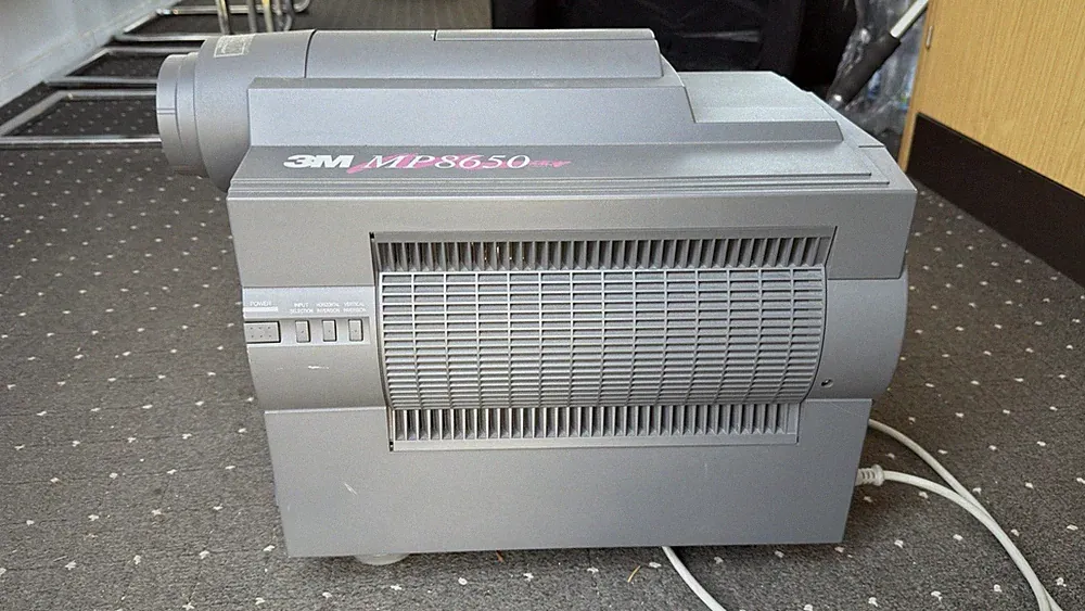 3M MP8650 Beamer ProjektorLCD - funktionsfähig / vintage/ Präsentation