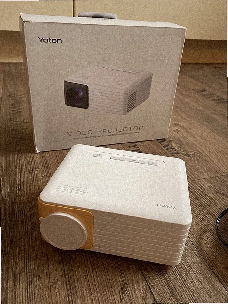 69€ Yoton Y3 LCD Mini Beamer 720P 16:9 3000 Lumen 5000:1 HDMI USB AV Projektor