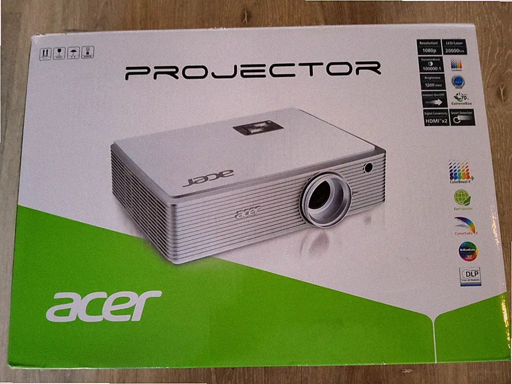 Acer Beamer K750 Laser-LED Hybrid *Top Zustand*