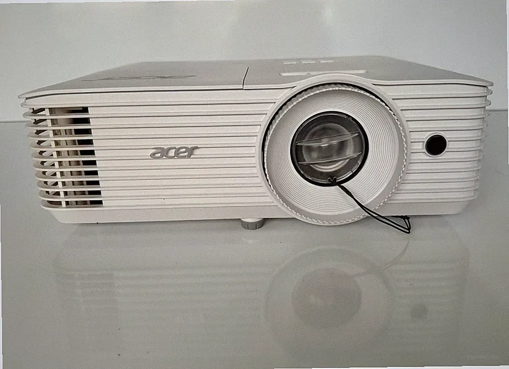 Acer H6523ABD Full HD DLP Beamer Projektor 3500 ANSI HDMI VGA inkl. OVP & FB