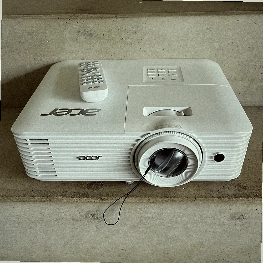 Acer H6542ABDi DLP-Projektor 1080P, Wireless, 4000 ANSI-Lumen, 17 h -wie neu!
