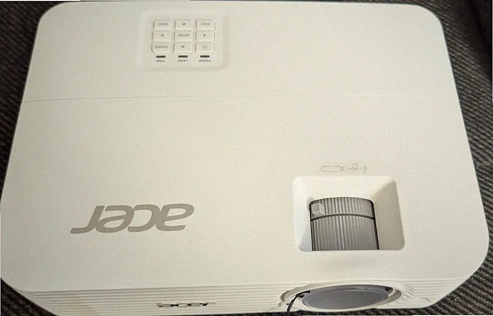 Acer H6815BD DLP Beamer 4K UHD , 4.000 ANSI Lumen, HDMI (mit HDCP)