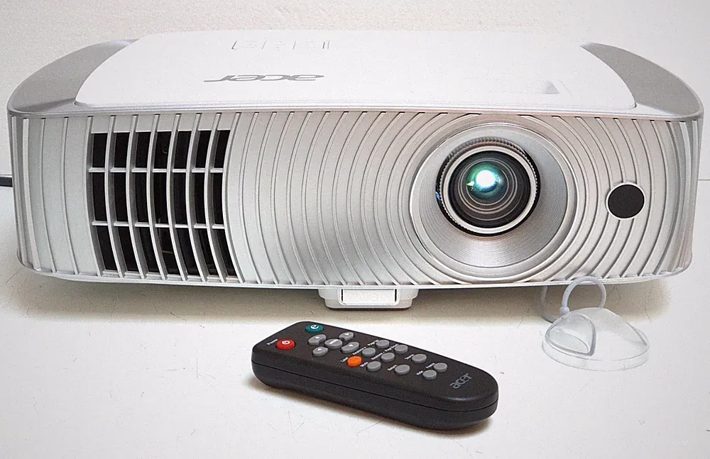 Acer H7550BD Full HD 3D DLP Beamer 3000 ANSI Lumen Heimkino Projektion DTS Sound
