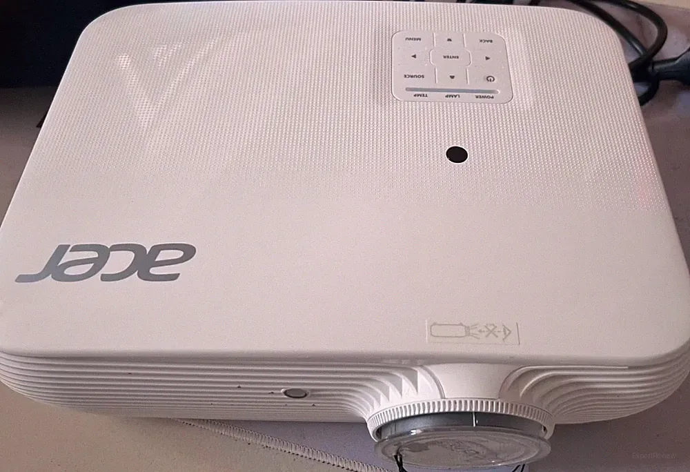 Acer P5630 DLP Beamer 4000 ANSI Lumen Wenn dein Fernseher klein aussieht ....