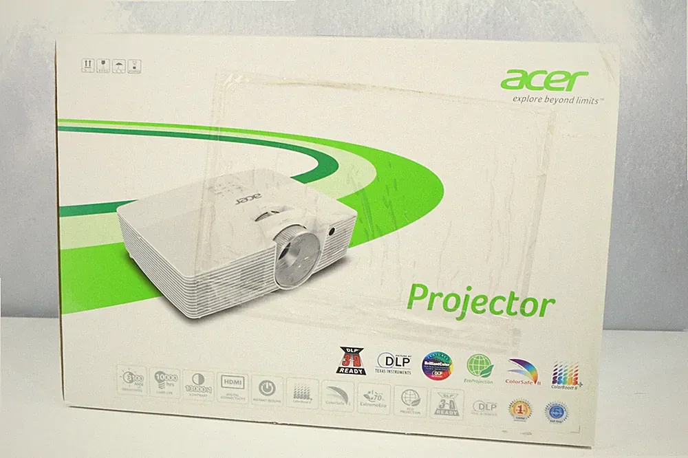 Acer X133PWH Beamer DLP 1280x800 13000:1 Projektor 3D-fähig - Weiss *NEU*