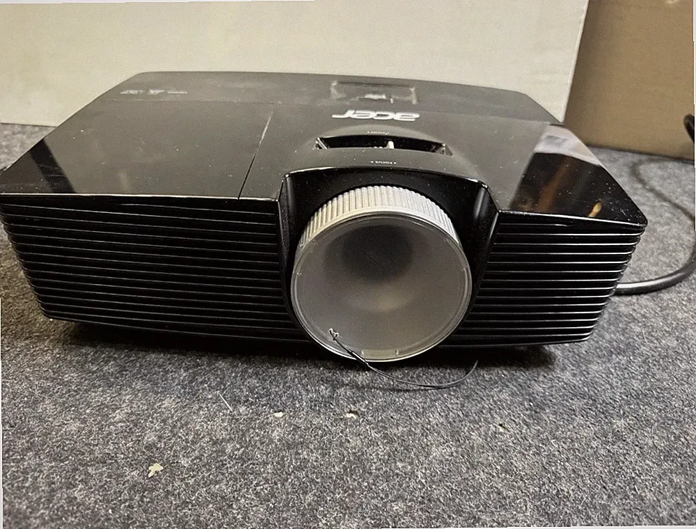 acer beamer full hd