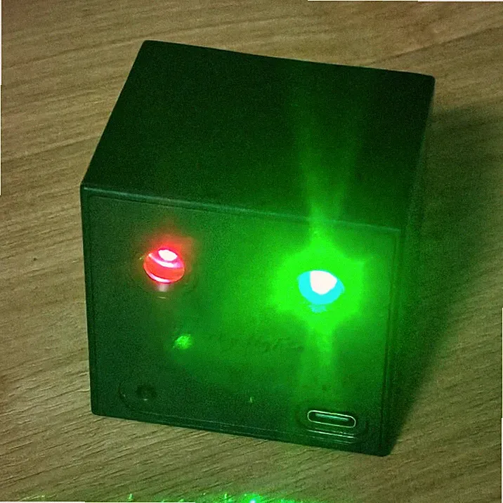 Akku USB-C Laser Effekt Projektor rot/grün, Auto-Modus, Sound to Light, Party