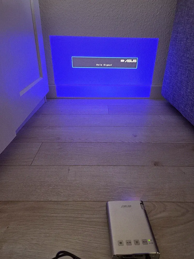 ASUS E1 ZenBeam LED-Akku-Beamer Silber, für HDMI Kabel, Taschenprojektor
