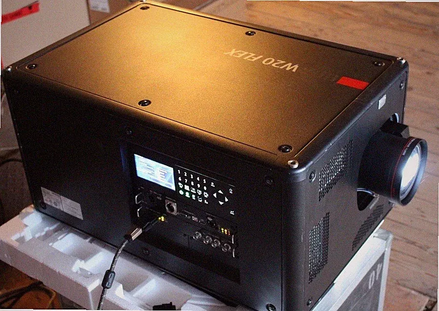 *Barco HDX W20 Flex+Objektiv*3-DLP Beamer Projektor projector 20000Lumen WUXGA