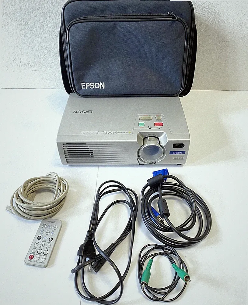 Beamer Epson EMP 730 mit FB und Tasche