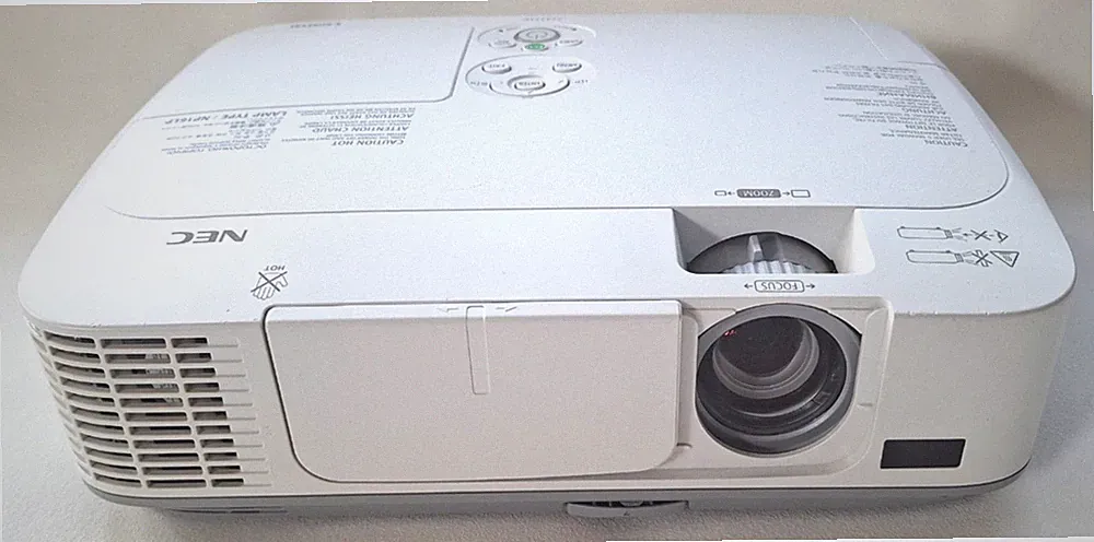 Beamer NEC M311W LCD Projector Videoprojektor HDTV HDMI Full HD XGA Lampe defekt