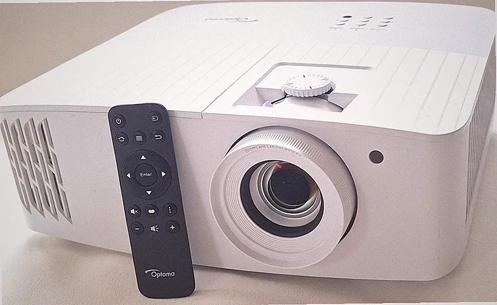 Beamer Optoma UHD55 DLP 4K UHD HDMI USB 3840 x 2160 Projector 3.600 ANSI Lumen
