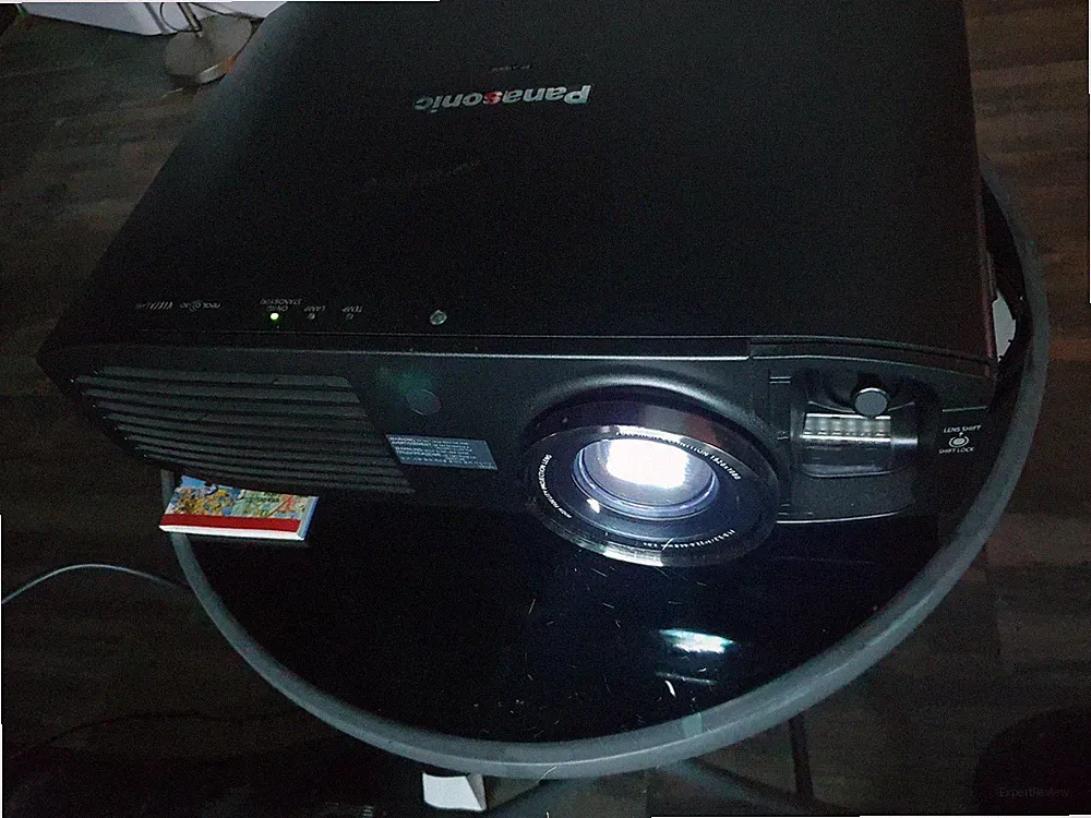 Beamer Panasonic Pt at 6000e