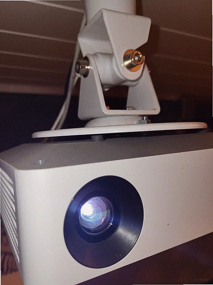 Beamer PF610P LG CineBeam 1 J. alt + Restgarantie + opt. Zubehör