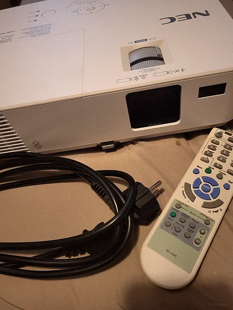 Beamer Projektor NEC V302H FullHD 3D HDMI DLP - mit nagelneuer Lampe 33h