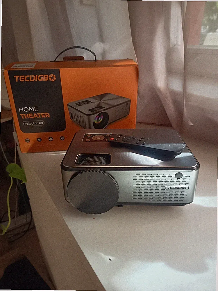 Beamer Projektor Tecdigbo C9 Bluetooth WiFi TOP Zustand