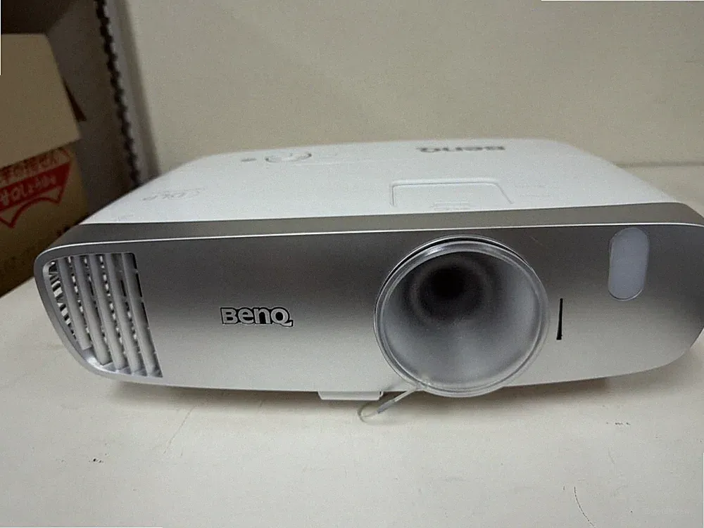 Benq Beamer HT2050 A Heimkino Full HD Heimkino Gaming DLP Japan gebraucht