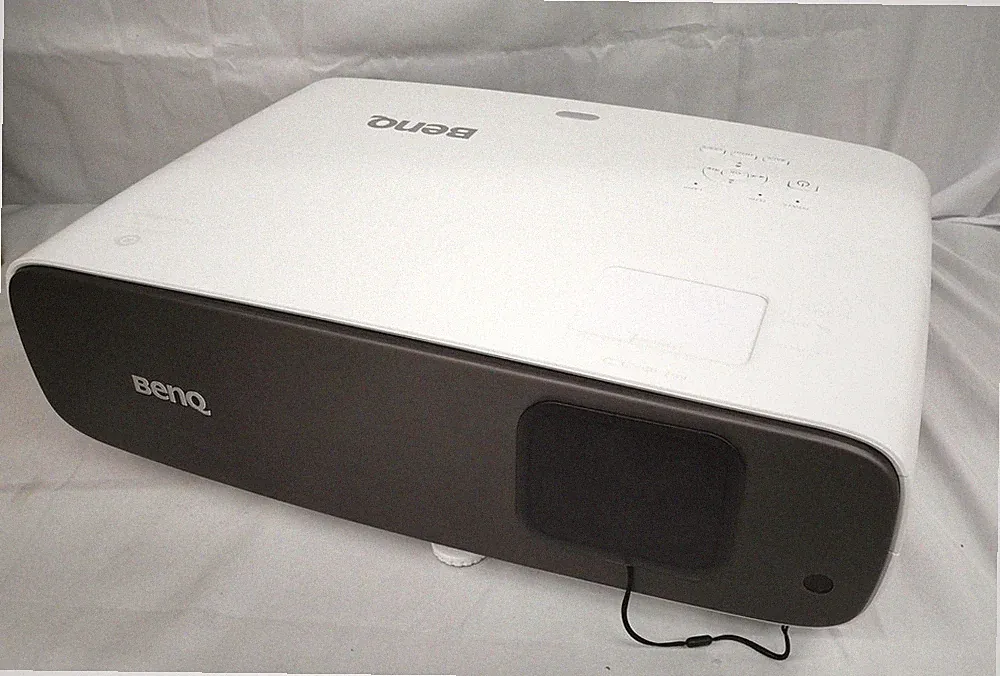 BenQ HT3550 4K HDR XPR UHD DLP Heimkino Kurzdistanzprojektor aus Japan