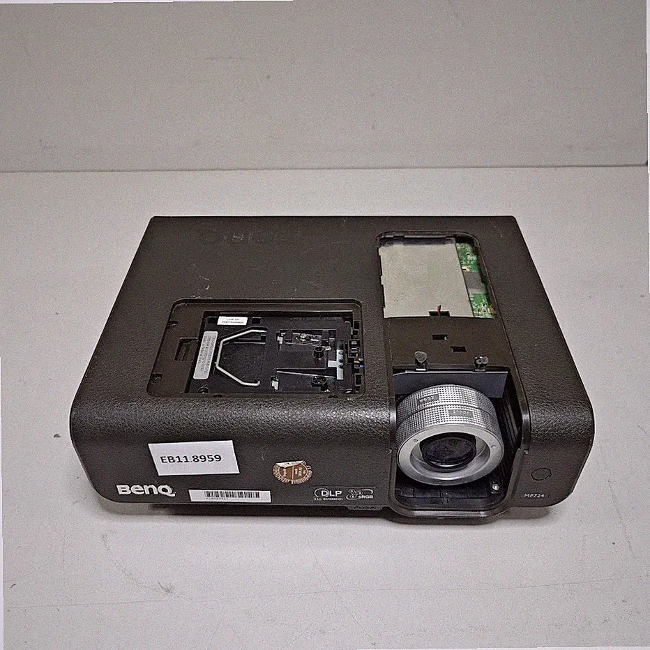 BenQ MP724 Projektor - Für Teile/Reparatur, Verkratzt, Keine Zubehörteile