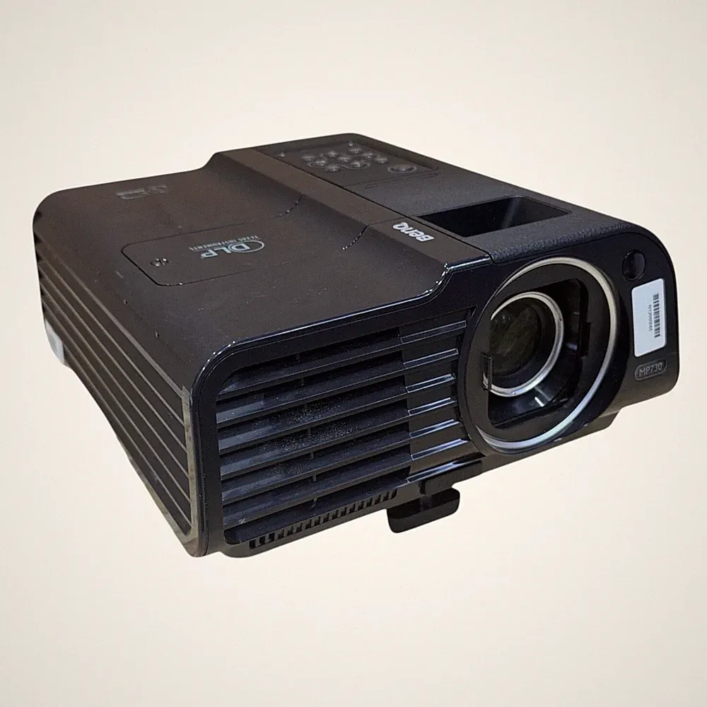 BenQ MP730 DLP Beamer Heimkino 2200 Lumen HDMI <2000 Stunden ohne Fernbedienung