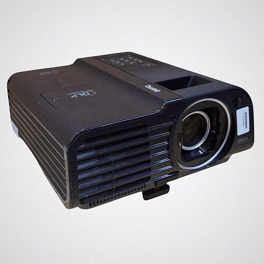 BenQ MP730 DLP Beamer Heimkino 2200 Lumen (Lampe verbraucht) ohne Fernbedienung