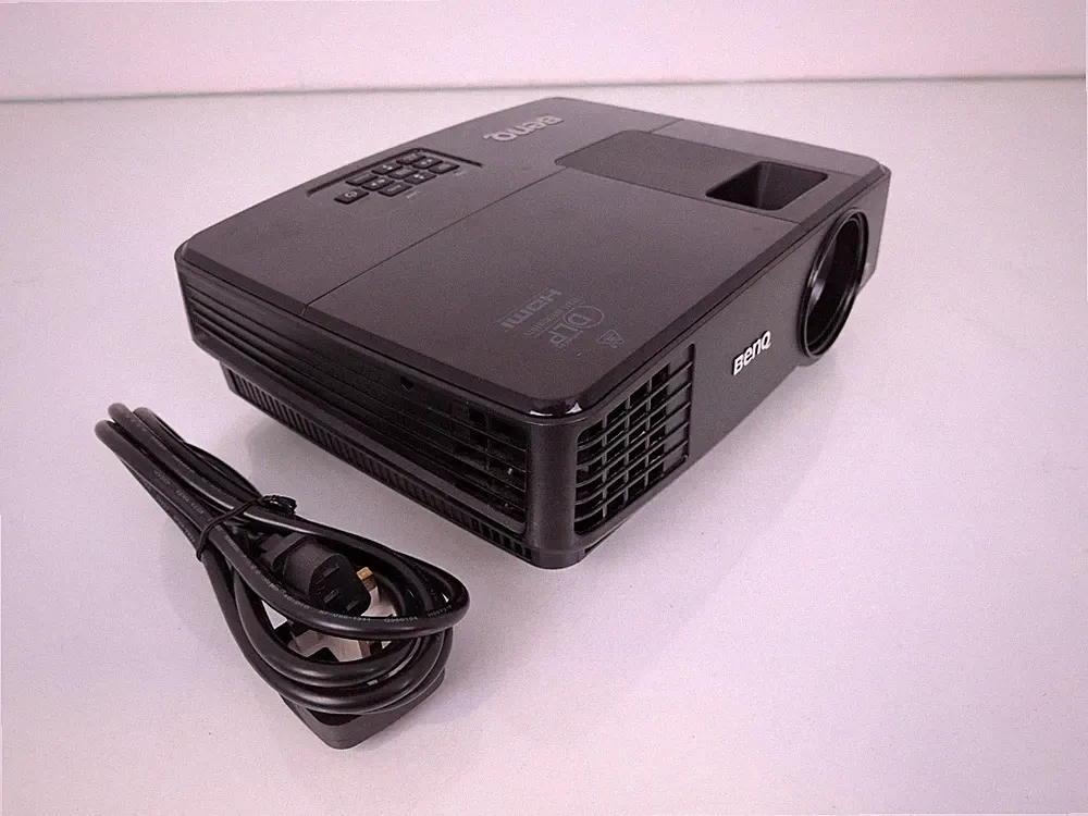 BenQ MS521P DLP-Projektor - zum Einschalten getestet