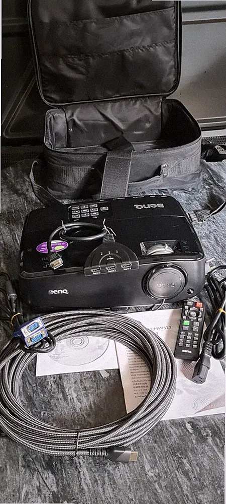 BENQ MW523 DLP Beamer mit 80 Zoll Leinwand Neu Bitte lesen !!!