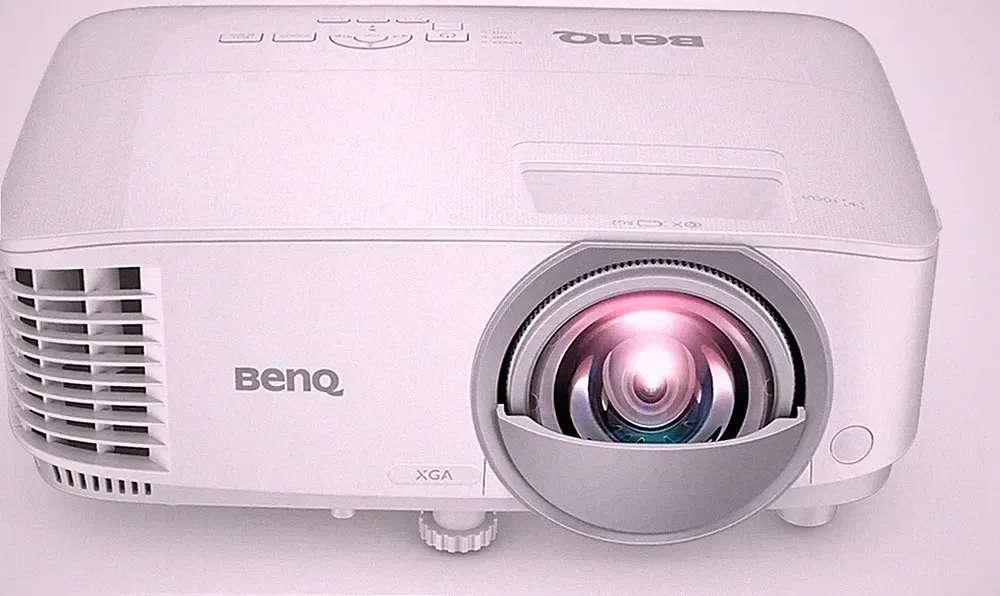 BenQ MW809ST Kurzdistanz Beamer WXGA- EU+UK Netzkabel – NEU/OVP