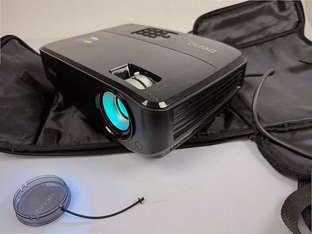 BenQ MX518 DLP‑Projektor Beamer XGA 2800 Lumen HDMI 1024x768