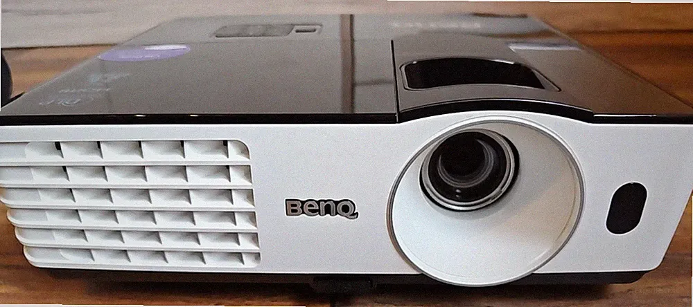 BenQ MX660 DLP Beamer HDMI + Tasche Fernbedienung Zubehör – ungeprüft