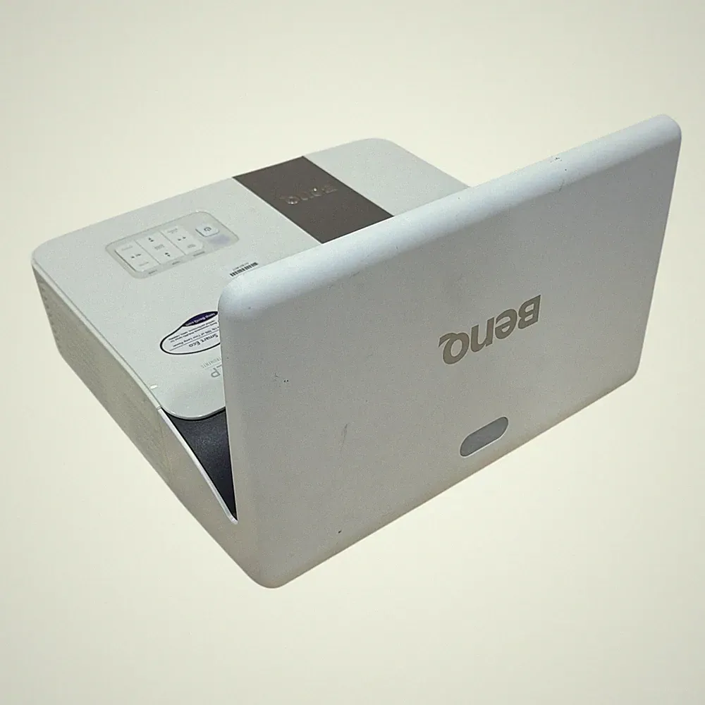 BenQ MX850UST DLP Beamer 2500 Lumen <2000 Stunden ohne Fernbedienung