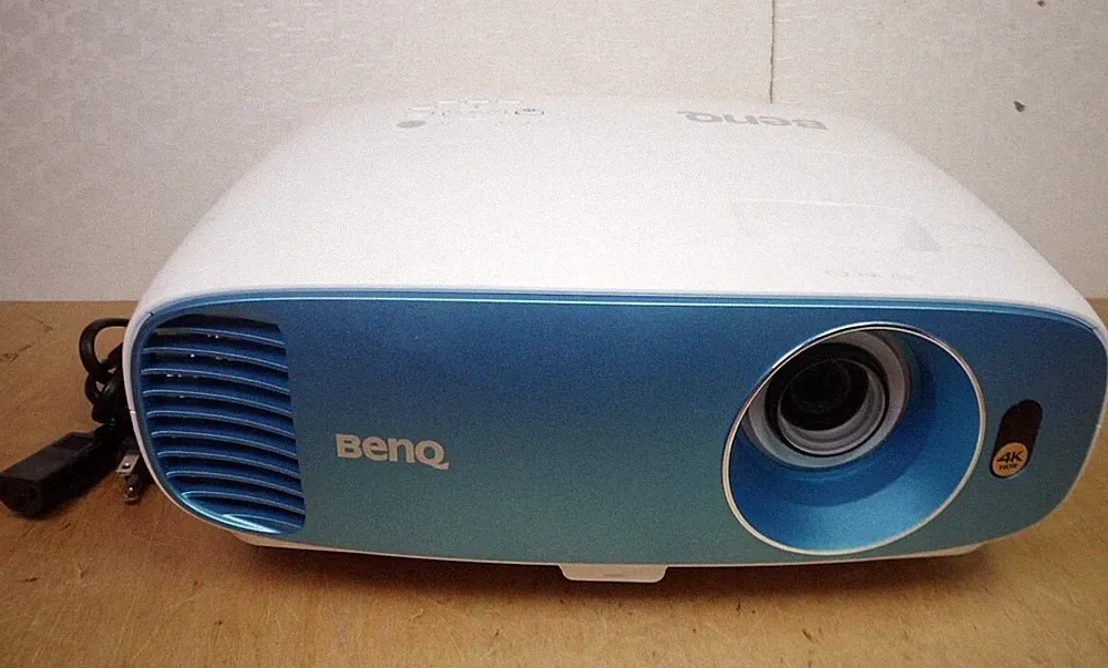 BenQ TK800M 4K UHD DLP Heimkino Projektor Betrieb bestätigt Japan gebraucht