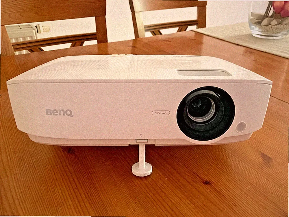 BenQ TW535 WXGA Full HD-fähig Home Entertainment-Projektor "Neuwertig"