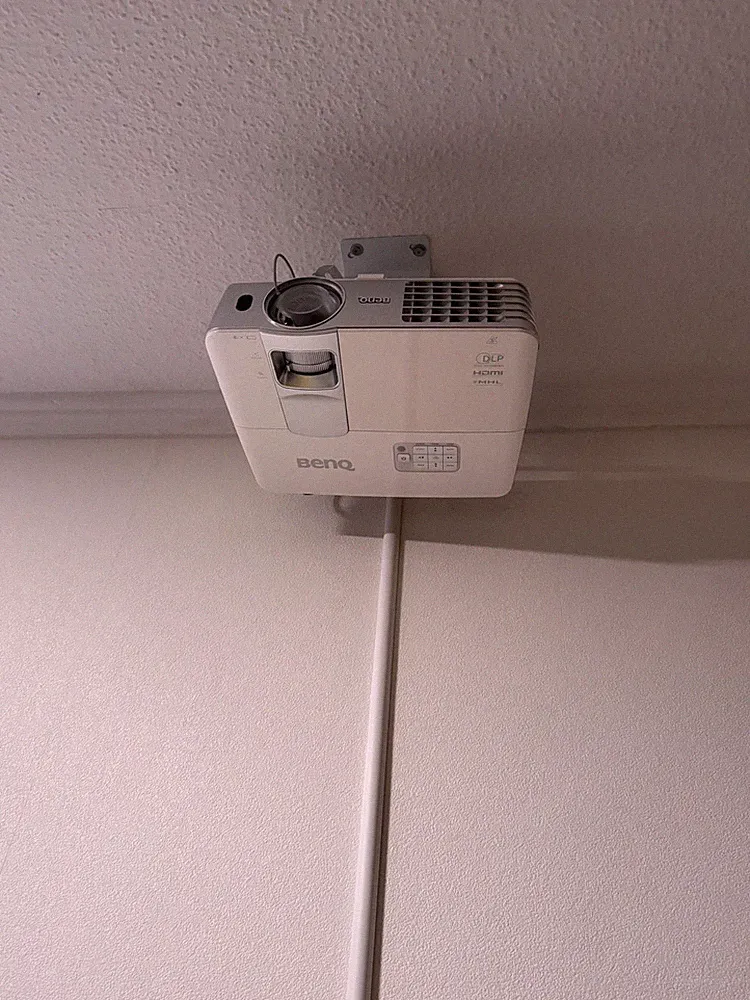BenQ W1080ST+ Kurzdistanz-DLP-Heimkino-Projektor Beamer