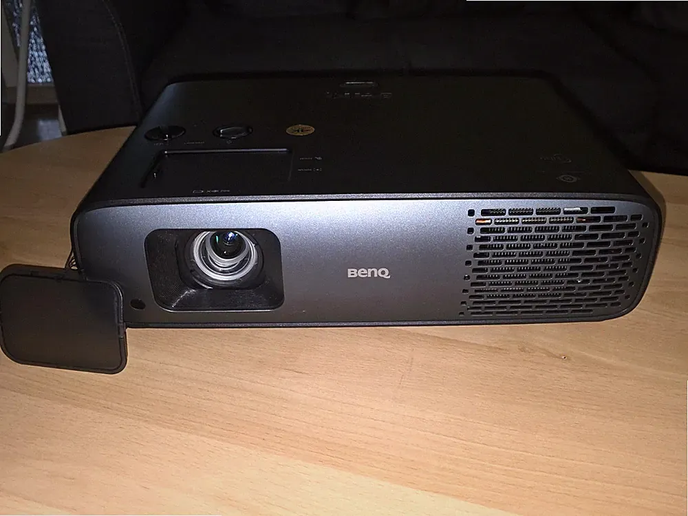 Benq W4000i Heimkino Projektor