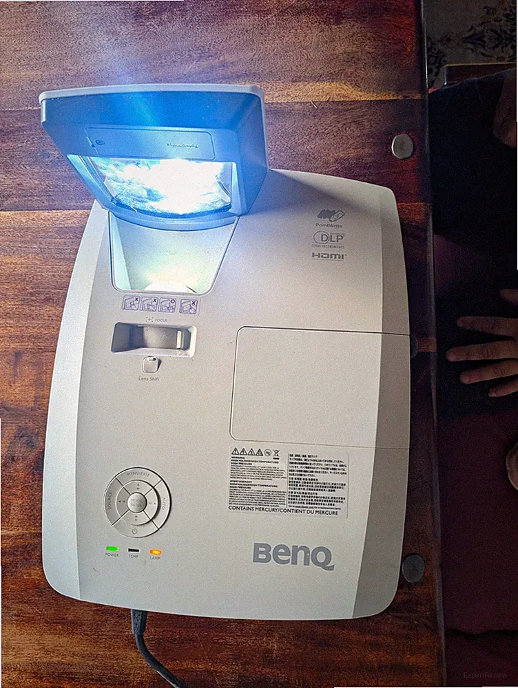 BenQ W8550ST Kurzdistanz DLP Beamer 1080p HDMI USB VGA LAN Weiß
