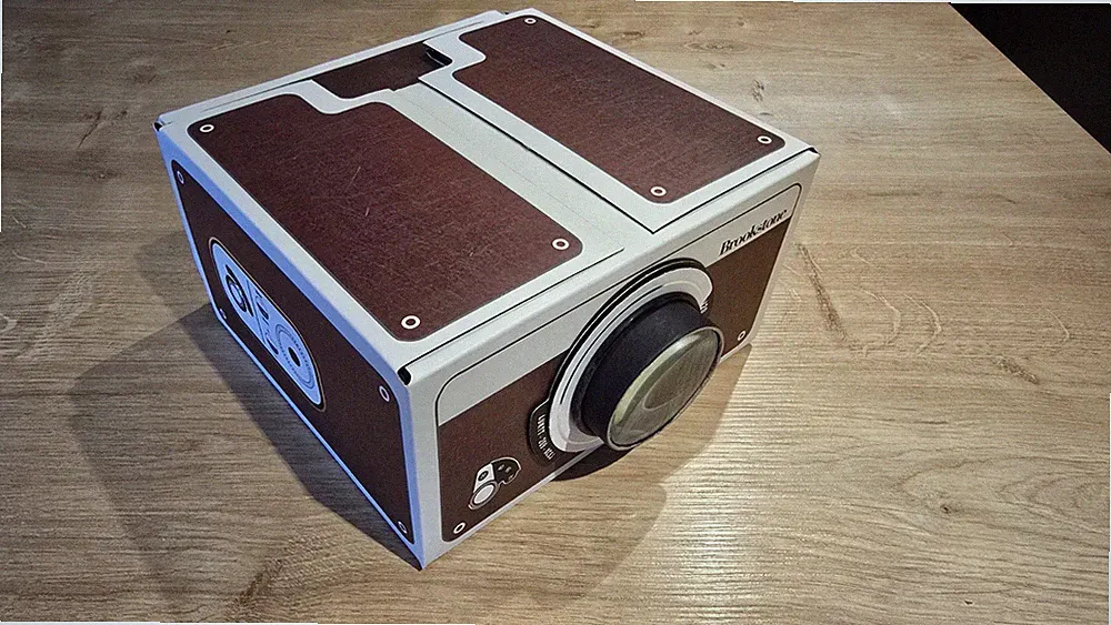 Brookstone On-The-Go Projector Smartphone Projektor iOS Android mit OVP 117