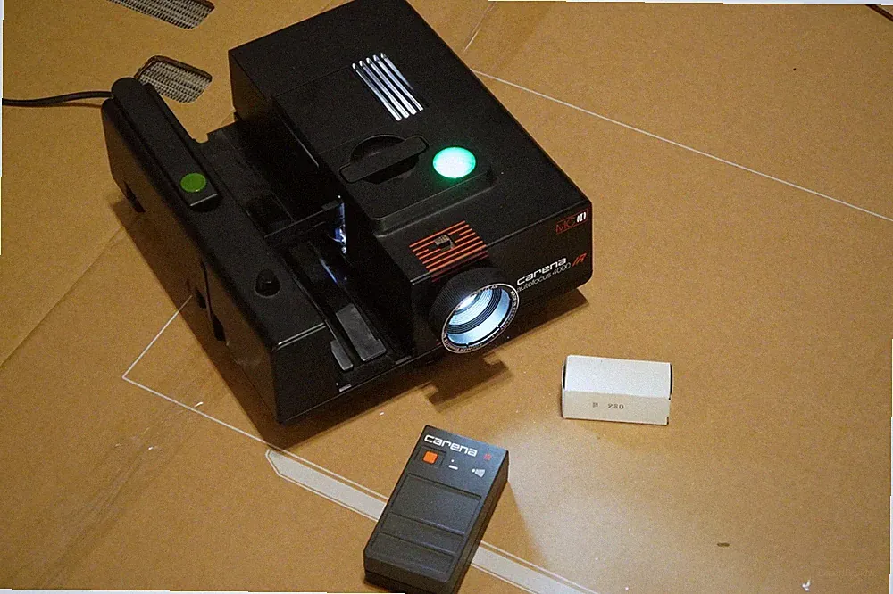 Carena Autofocus 4000 IR Diaprojektor Projektor Fernbedienung Autofokus