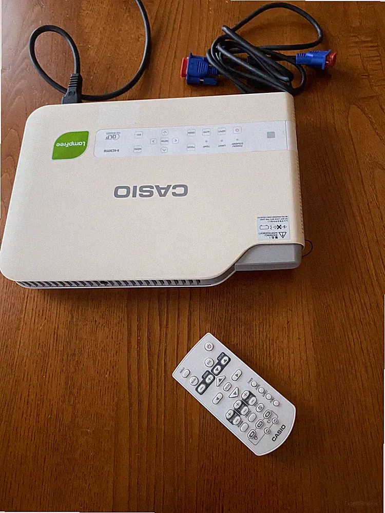 Casio XJ-A242 Laser/LED Projektor lampfree