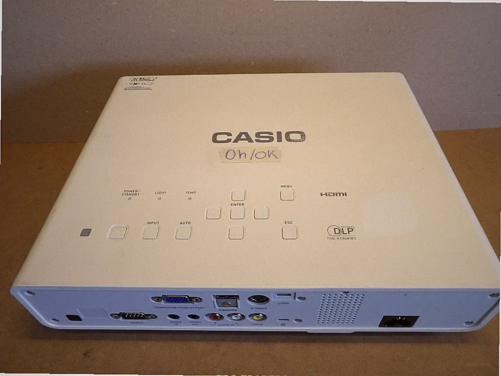 Casio XJ-M131 DLP Laser/LED HD Projector Beamer XGA 3.000 Lumens HDMI VGA - NEW