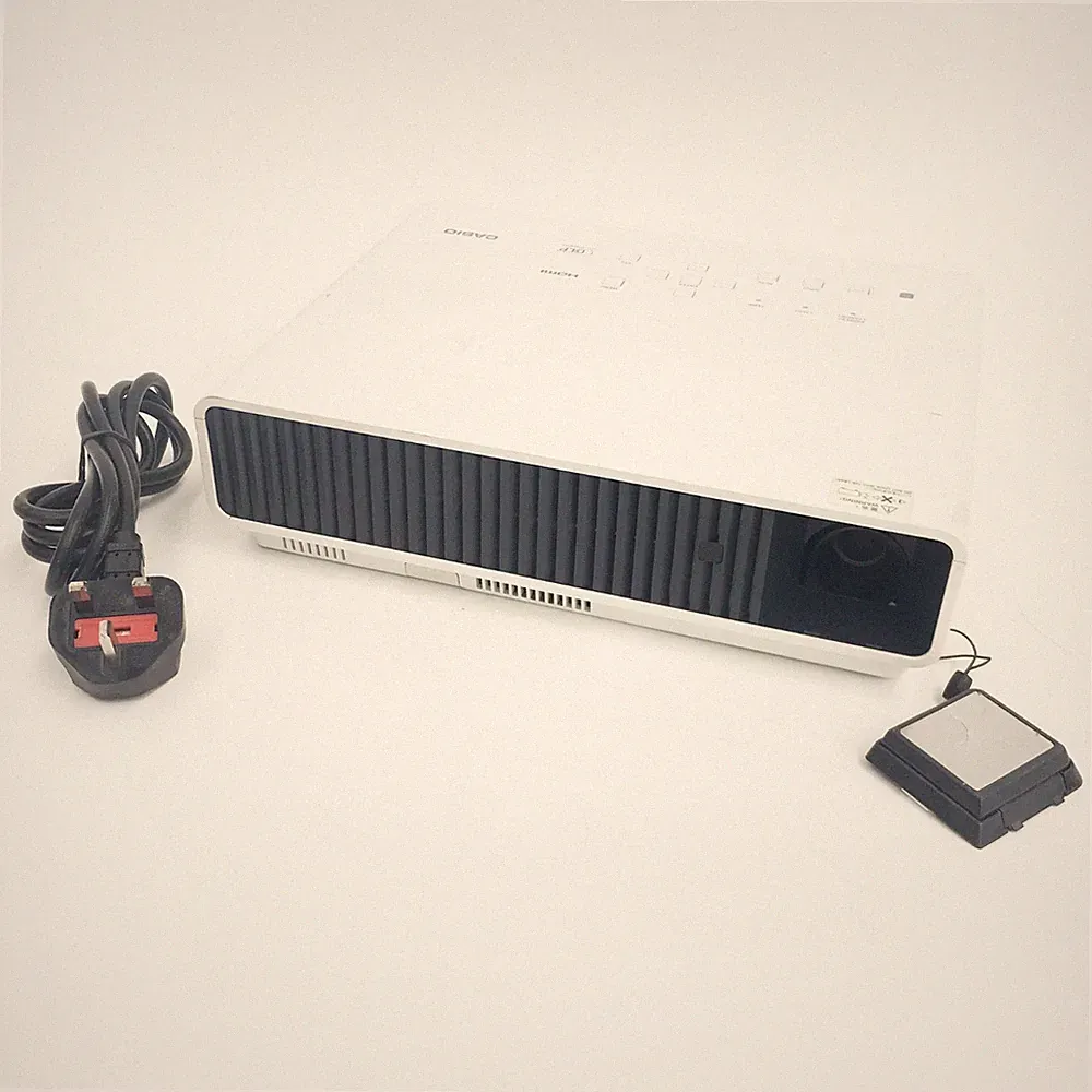 Casio XJ-M150 3000 Lumen Laser XGA HDMI Projektor 8076 Stunden + Fernbedienung