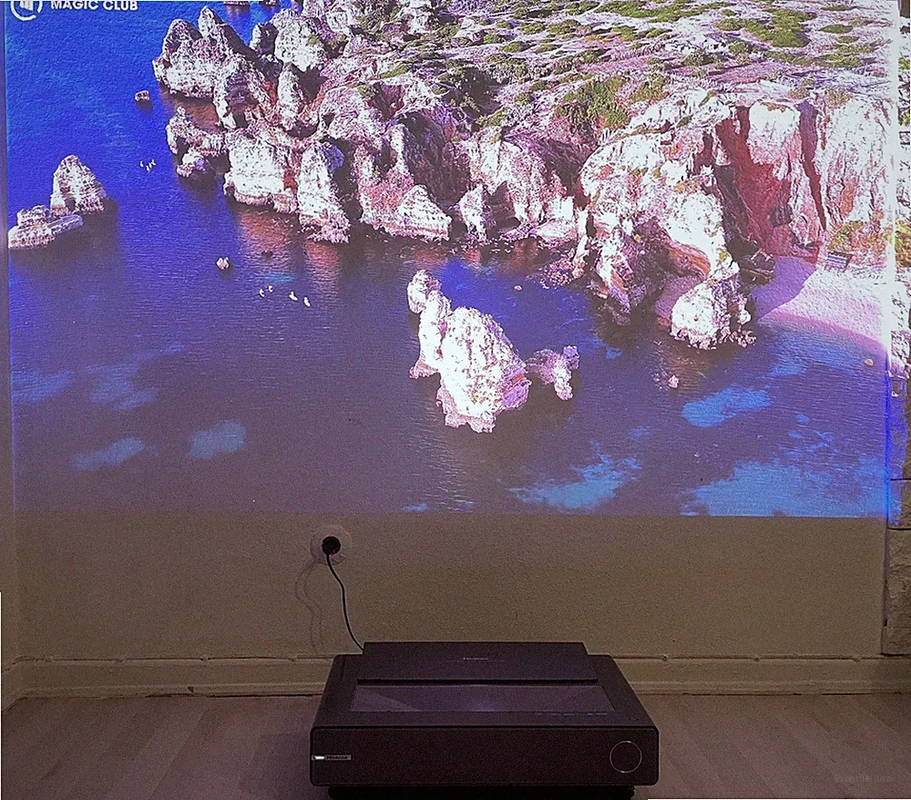 🚫DEFEKT/Pixelfehler 🚫Hisense PX1-PRO 4K TriChroma Laser Cinema UST Beamer