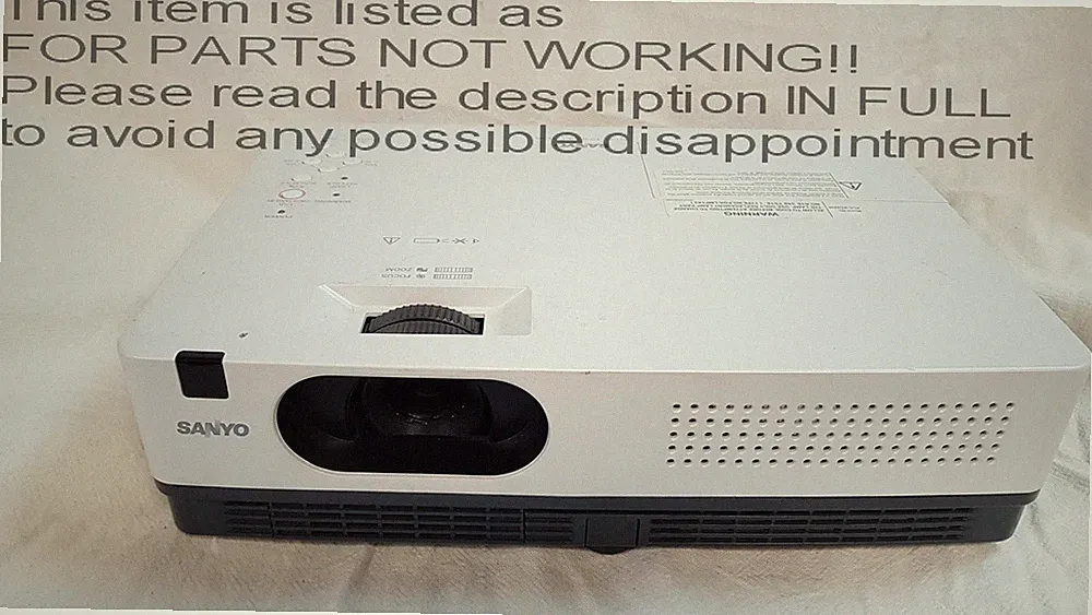 DEFEKT? Sanyo PLC-XD2200 VGA XGA Projektoreinheit NUR
