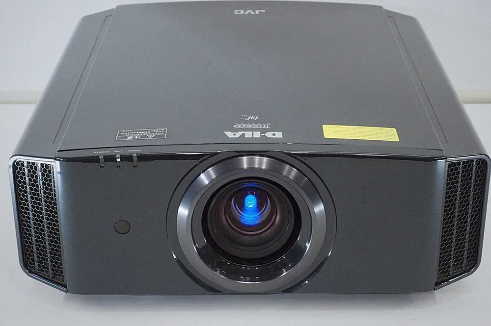 DLA-X770R JVC Victor 4K D-ILA Heimkino-Projektorlampe 1323H gebraucht Japan