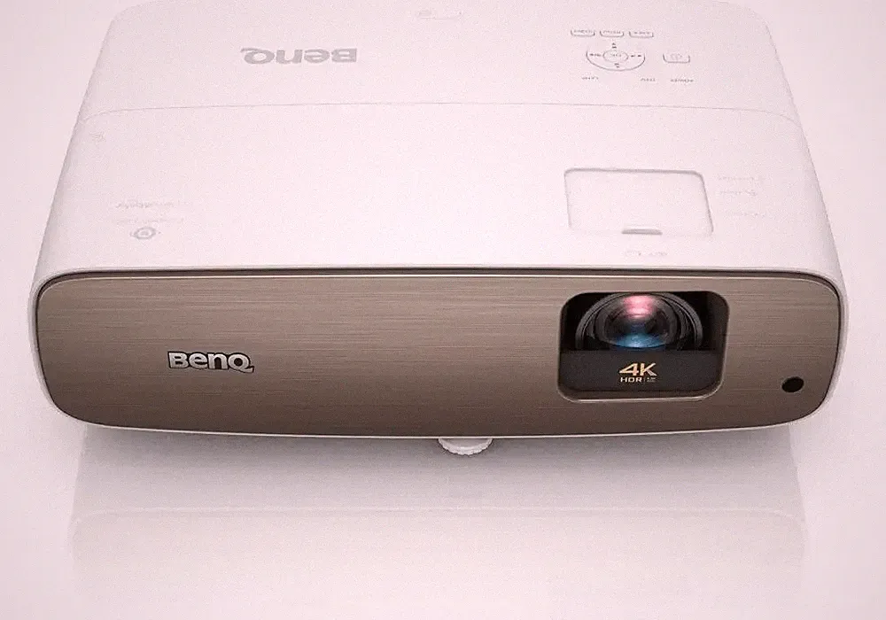 2000 ANSI Lumen DLP