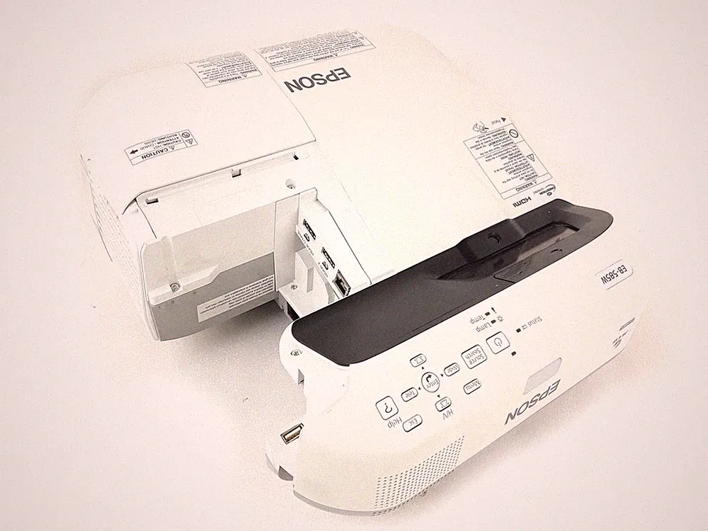 Epson 3LCD Beamer EB-585W 3300 Lumen WXGA 1280x800 Ultrakurzdistanz Projektor