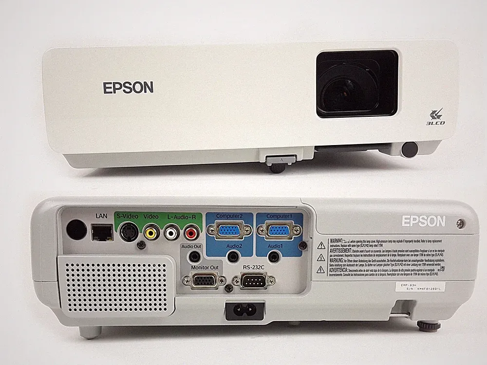 Epson 3LCD Beamer EMP-83H 2200 Lumen XGA 1024x768 Projektor ohne Fernbedienung